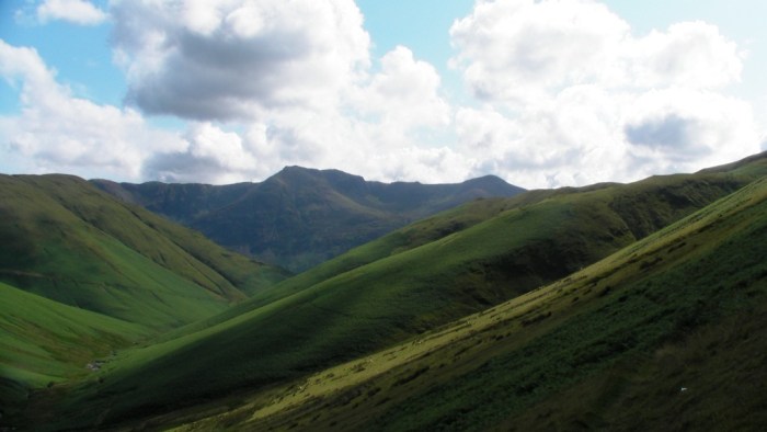 Contouring around towards Buttermere