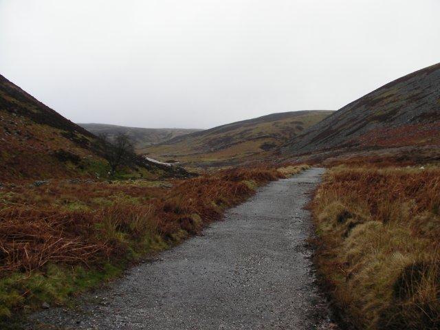 SANY2474 Lonely path around the base of the fells