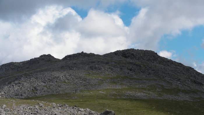 SANY3113-Lingmell Approaching Lingmell's summit