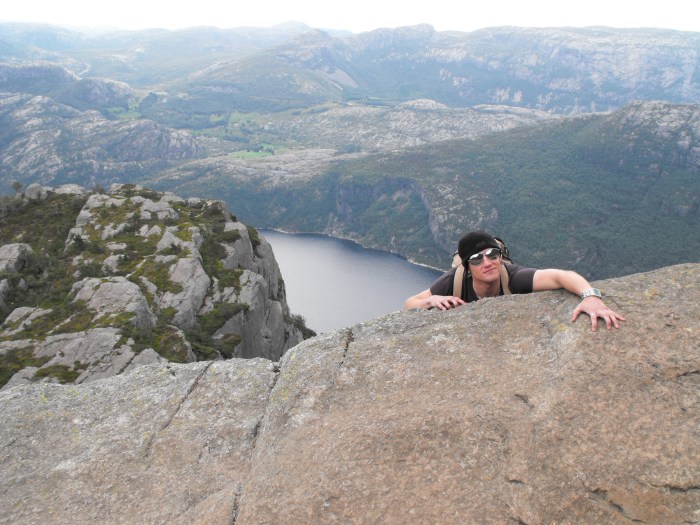 DSCF0778-2009-Preikestolen Dan pretending he's climbed up